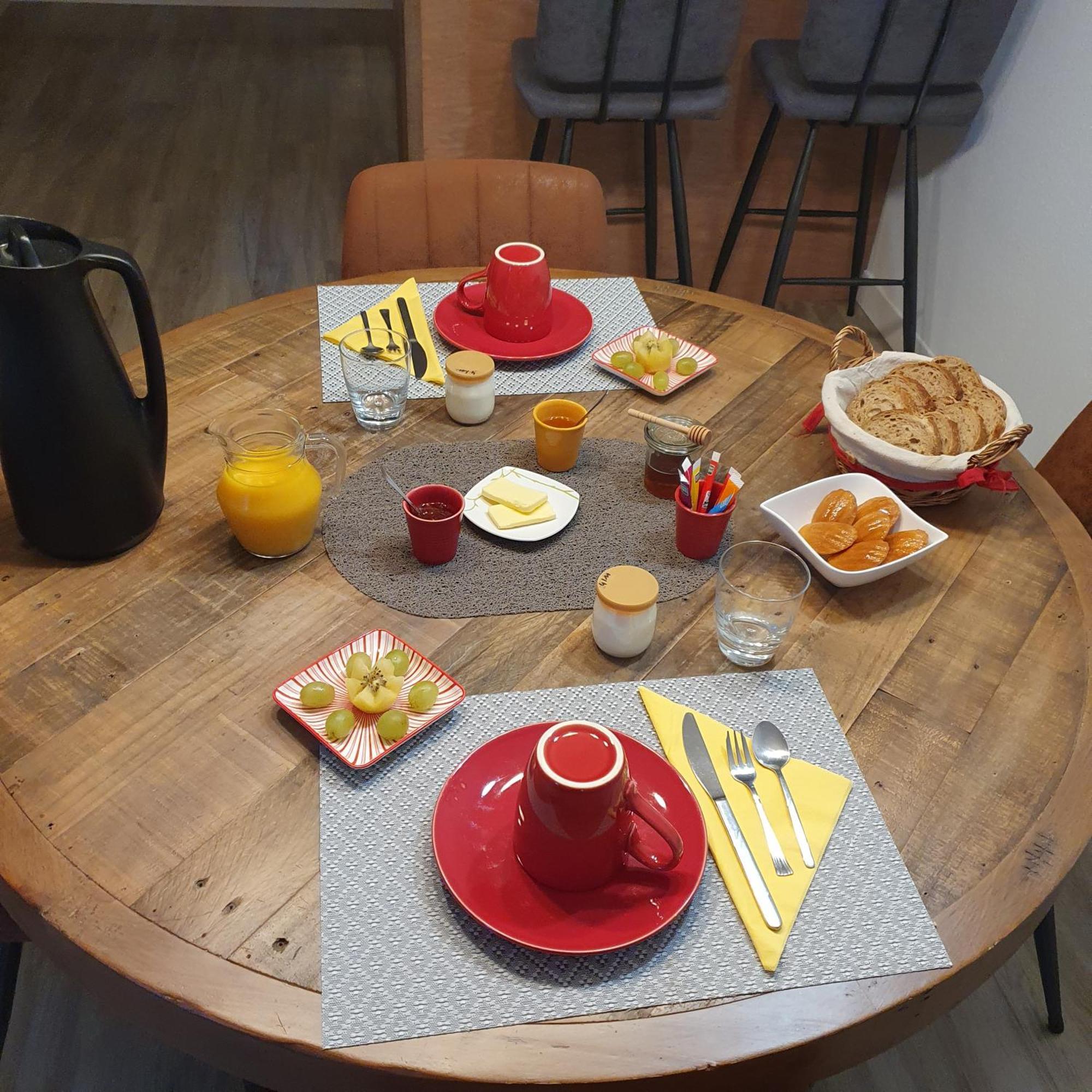 Bed and Breakfast Les Nymphéas Saint-Lyphard Esterno foto